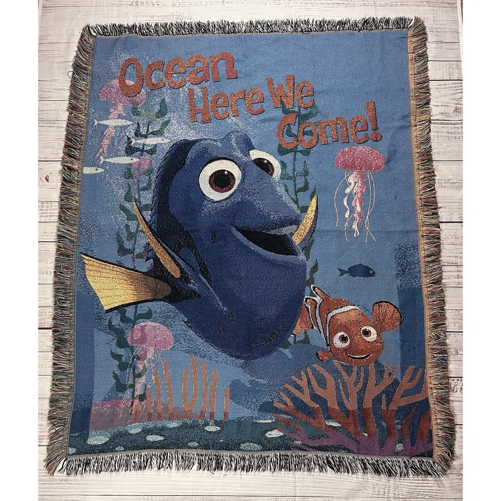 Disney Pixar Finding Nemo Dory Woven Tapestry Throw Blanket Fringed 50x60 USA